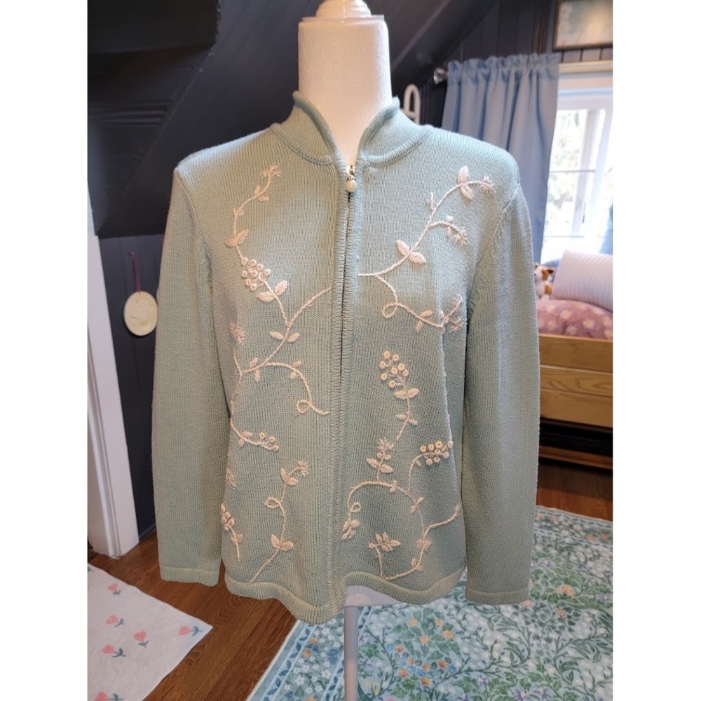 Women's The Tog Shop - Light Green Zip up Sweater Size P/M